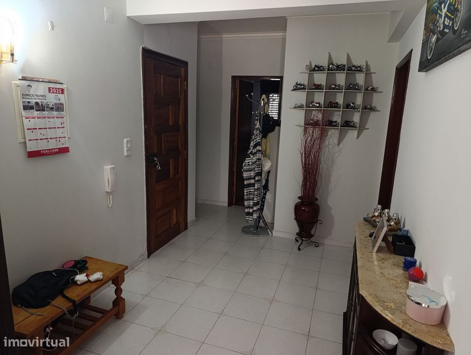 Apartamento T3/1ºandar C/Garagem