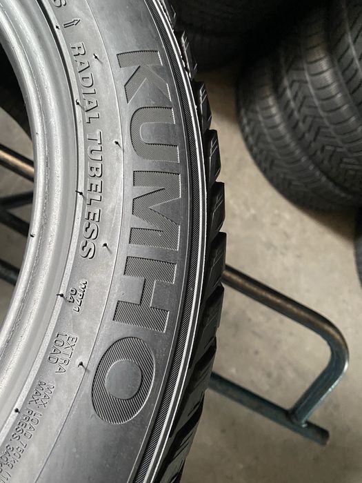 Шини 225/50/17 - 2шт Kumho WinterCraft WP71 зима