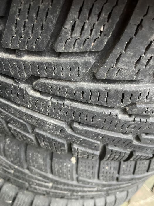 Продам шини зимові 275/65/17