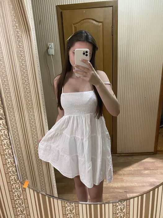 Сукні, плаття , багато в наявності