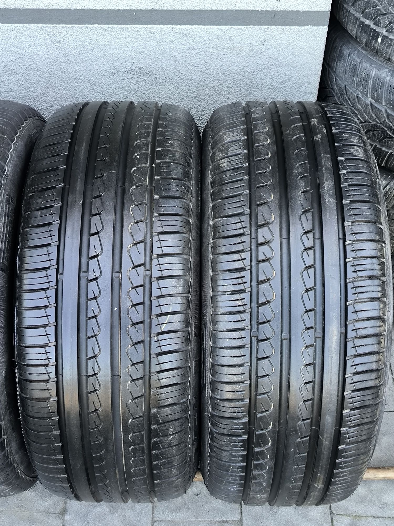 Шини 225 55 r16 Pirelli P7