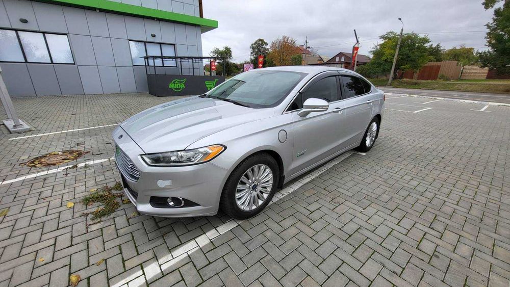 Ford Fusion Plug-in Hybrid(PHEV)  2013  2.0