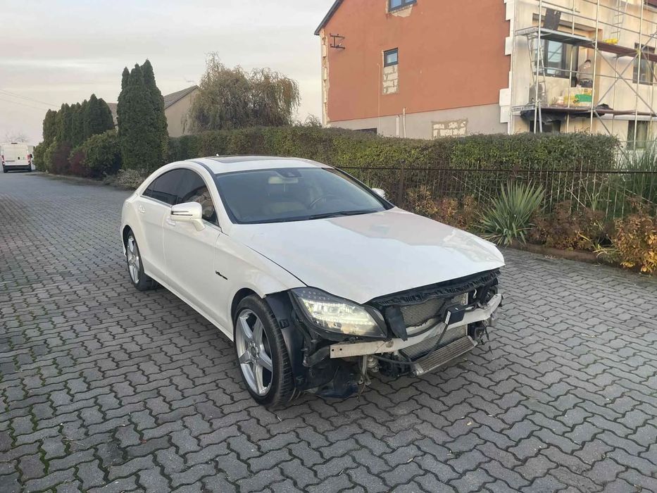 Mercedes-Benz CLS ZAREJESTROWANY Lekkie uszkodzenia, tania naprawa, bardzo ładny stan !!
