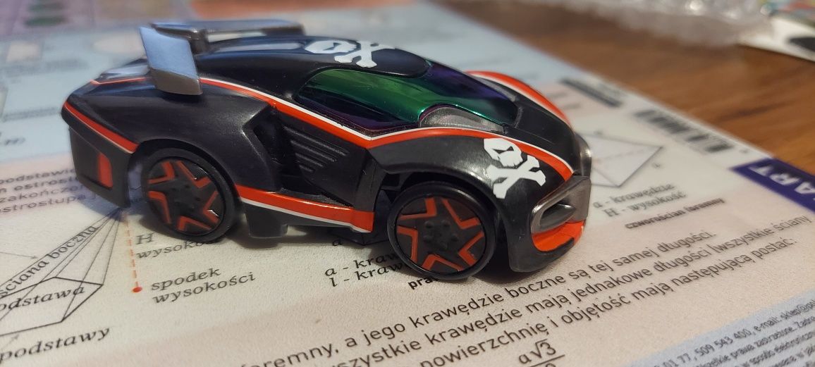 Tor samochodowy Anki overdrive -autko Skull do toru.