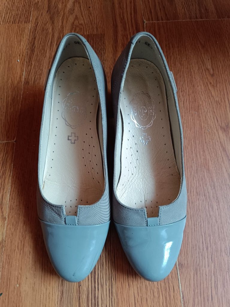 Buty na obcasie rozmiar 36
