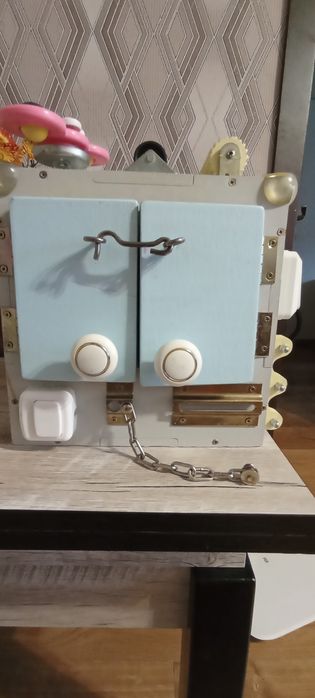 Продаю Бізікуб дитячий