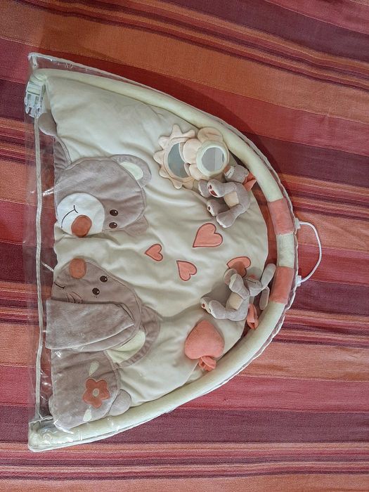 Розвиваючий килимок для немовлят Nattou