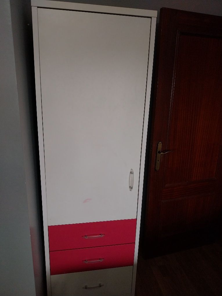 Roupeiro  de menina