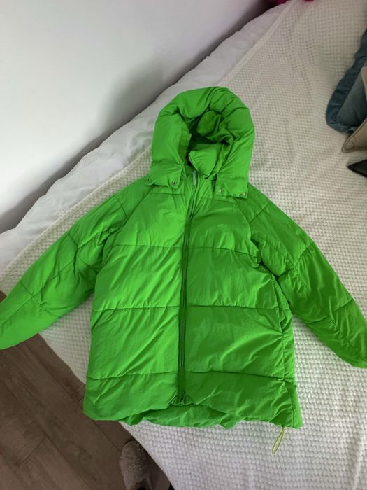 продам зимову куртку ZARA