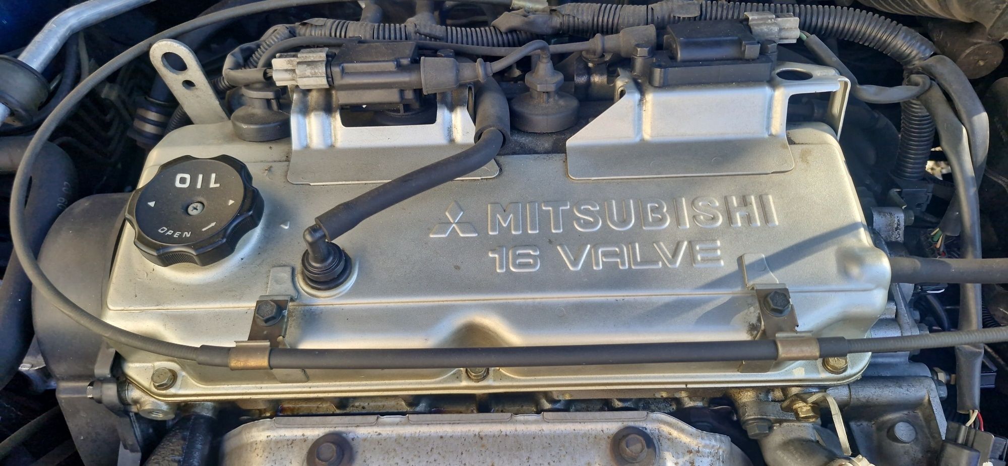 Mitsubishi Carisma versão Confort excelente estado.