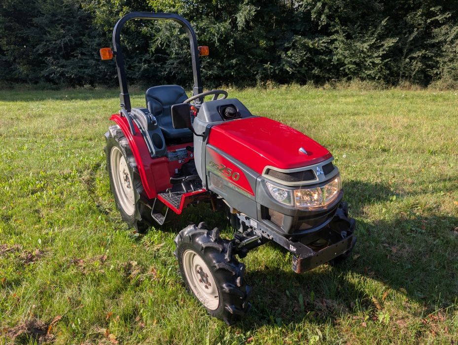 Traktorek MITSUBISHI GS250 25KM  Rewers Pełzaki 4X4 Kubota ISEKI Yanma