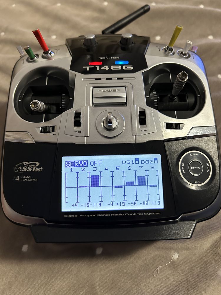 Nadajnik Futaba T14SG sfhss fasst fassttest multifast