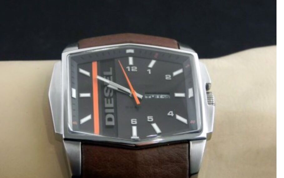 Diesel oryginalny zegarek męski na pasku brązowy pasek skóra