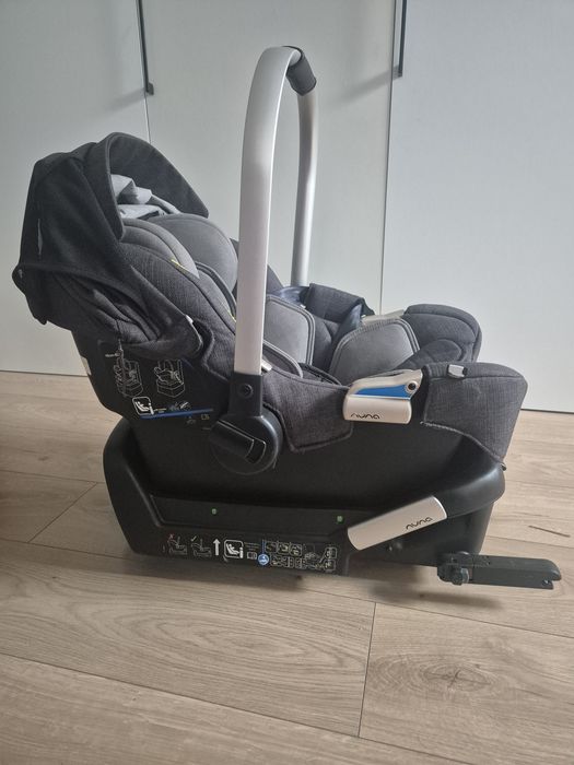 Fotelik samochodowy Nuna Pippa z bazą  isofix
