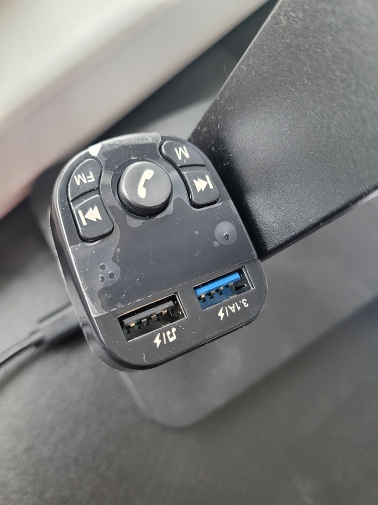 Ładowarka USB samochodowa fast charge czarna nowa
