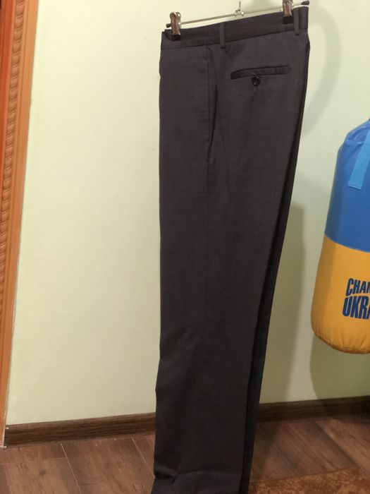 Костюм чоловічий безкоштовно