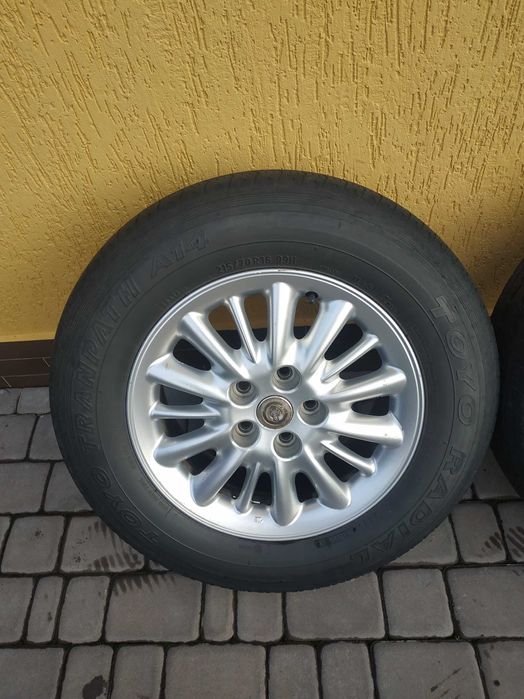 Шини toyo radial r16 215/70