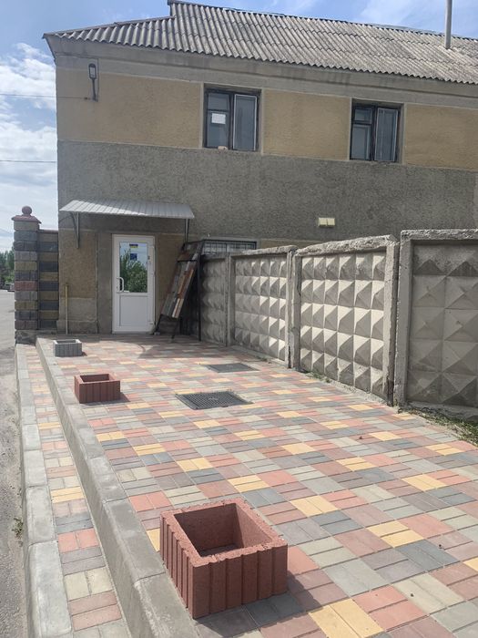 Дорожній бордюр 750х300х150 мм