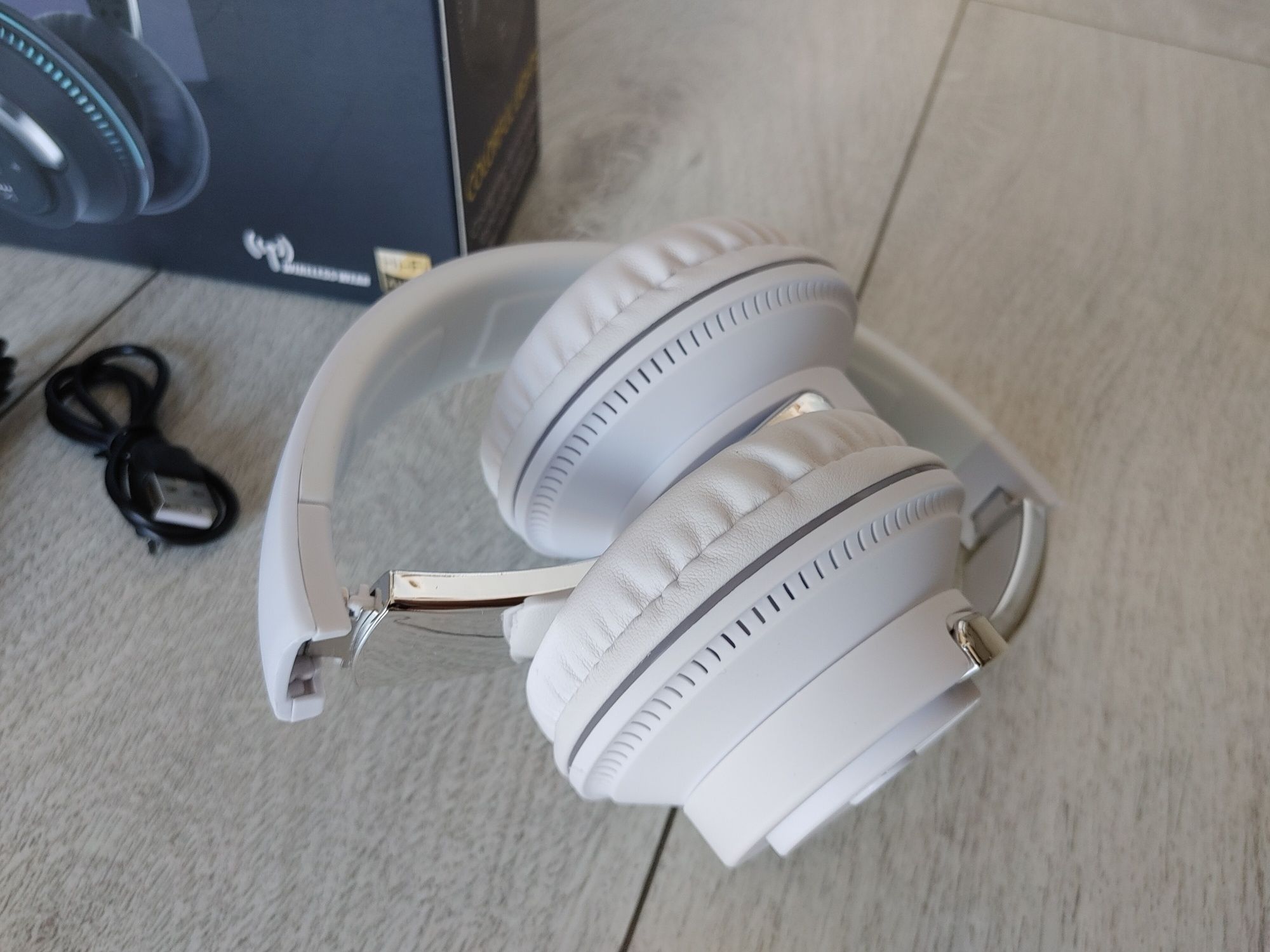 Słuchawki bezprzewodowe H2 Bluetooth mikrofon podświetlenie