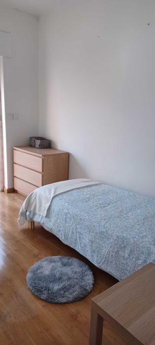 Quarto para arrendar