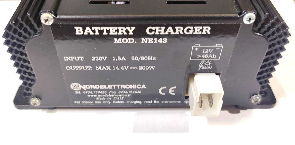 Carregador Baterias Automático 220V 230V para 12V 200W