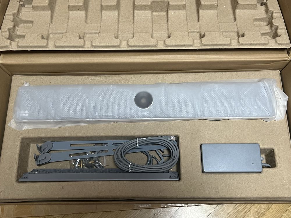 Відеоконференція Cisco Webex Room Kit Navigator