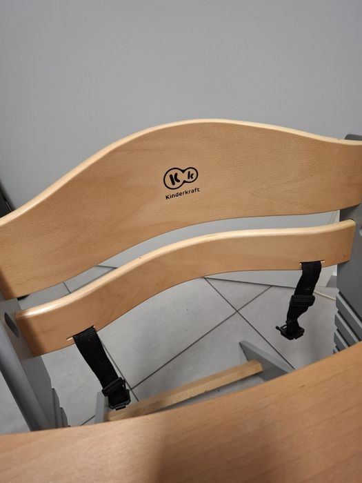 Drewniane krzesełko do karmienia Kinderkraft