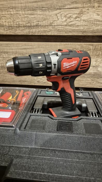 Milwaukee M18 BPD Wkrętarka z udarem