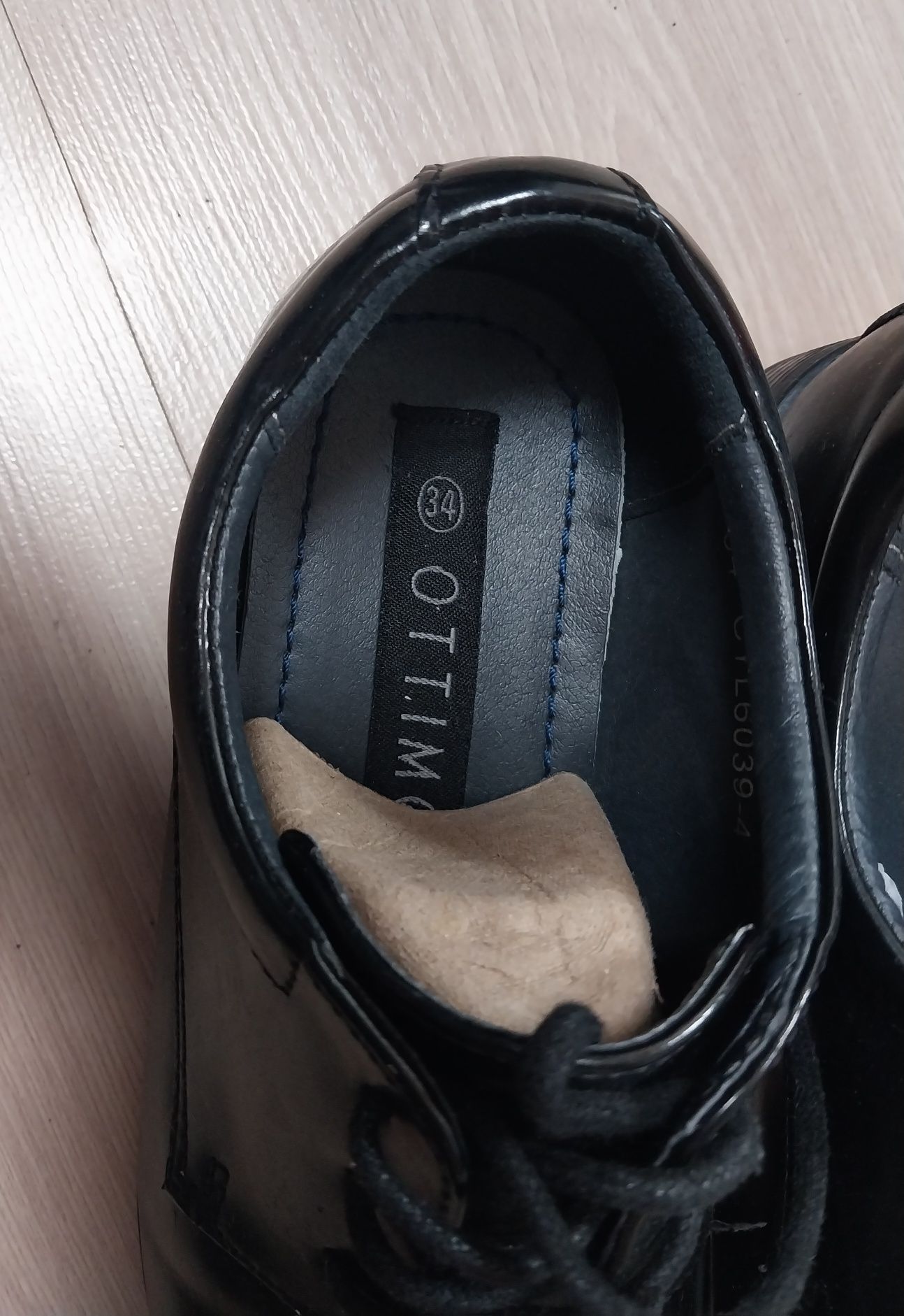 Buty czarne chłopięce eleganckie komunijne Ottimo, rozmiar 34