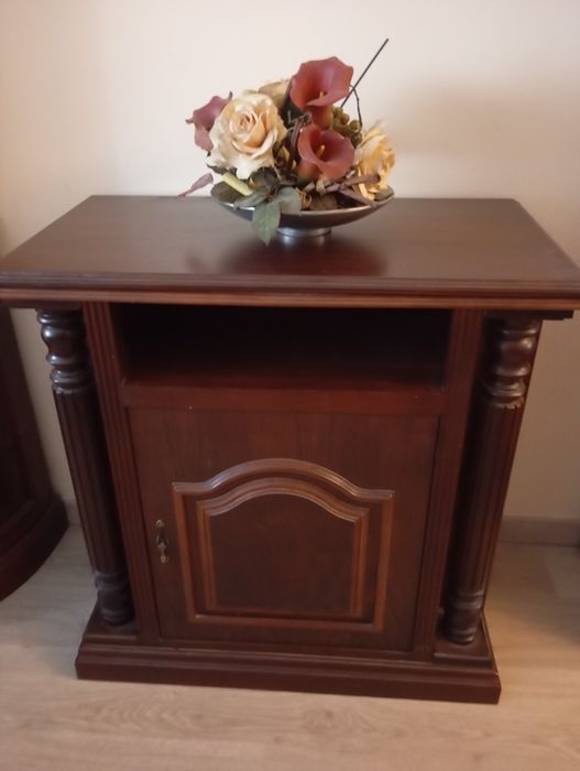 Móvel televisão com bar