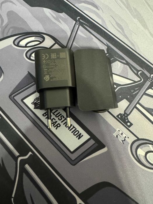 Sprzedam ładowarkę + kabel (USB-C) – NOWE