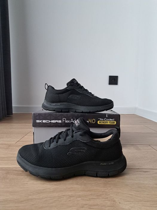 Кросівки Skechers оригінал 40 39 розмір