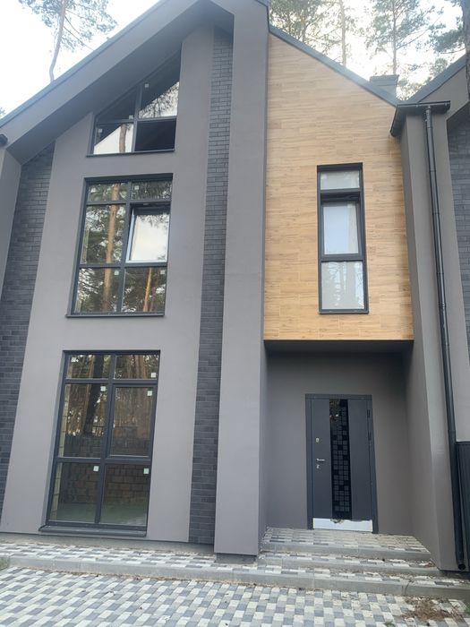 Продається чудовий таунхаус в лісовій частині Бучі