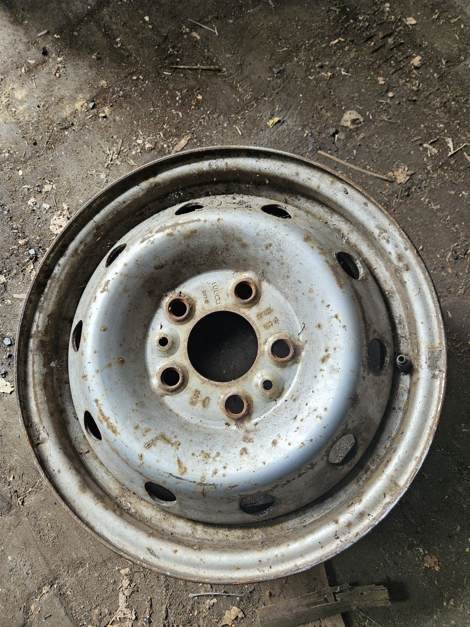 Felgi 15" Iveco Daily