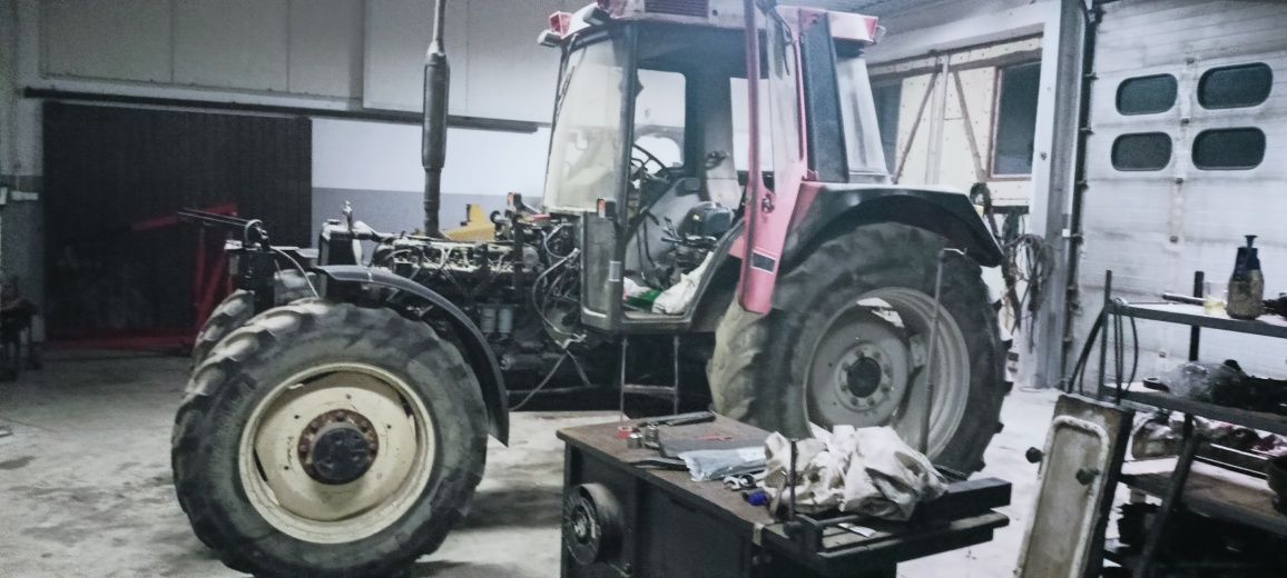 Case 1056 xl ciągnik cały sprawny jako dawca części.