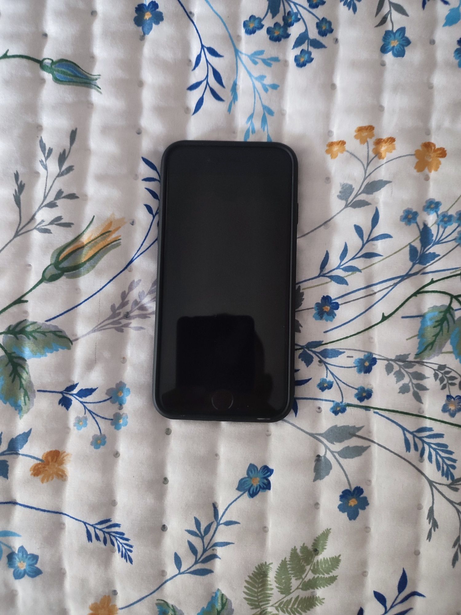 iPhone 8 + air pods