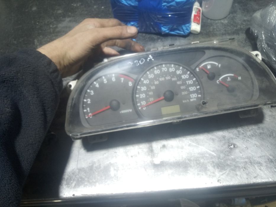 Licznik suzuki grand Vitara I 2.0 16v j20a