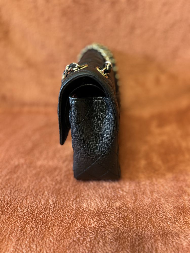 Сумка від Chanel