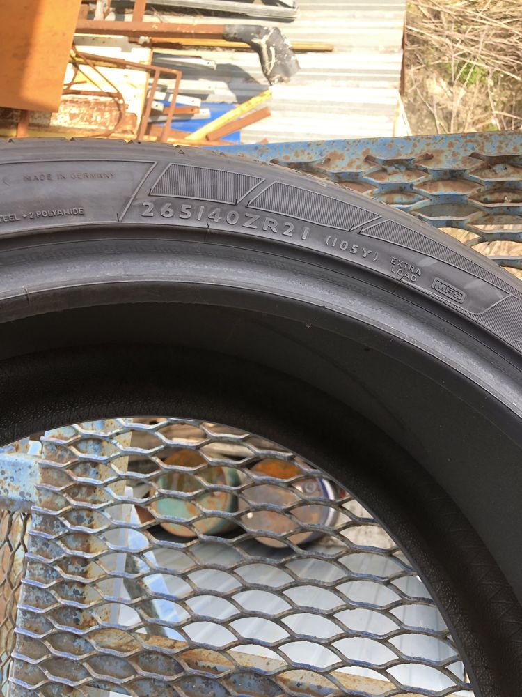 265/40R21-2шт Danlop оригинал из Германии 7,5мм в наличии!