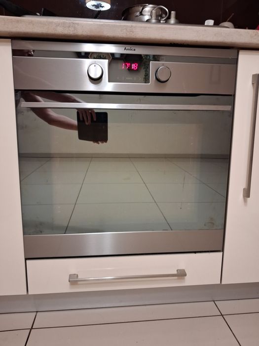 Piekarnik elektryczny pod zabudowę 230 V