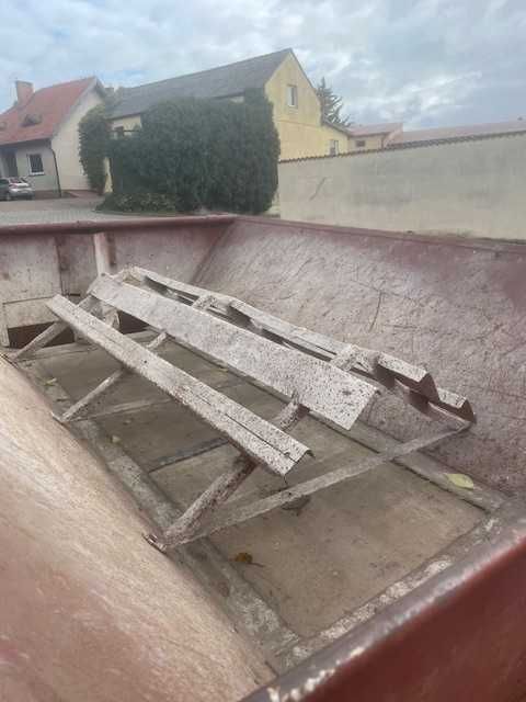 Rozsiewacz wapna sadowniczy