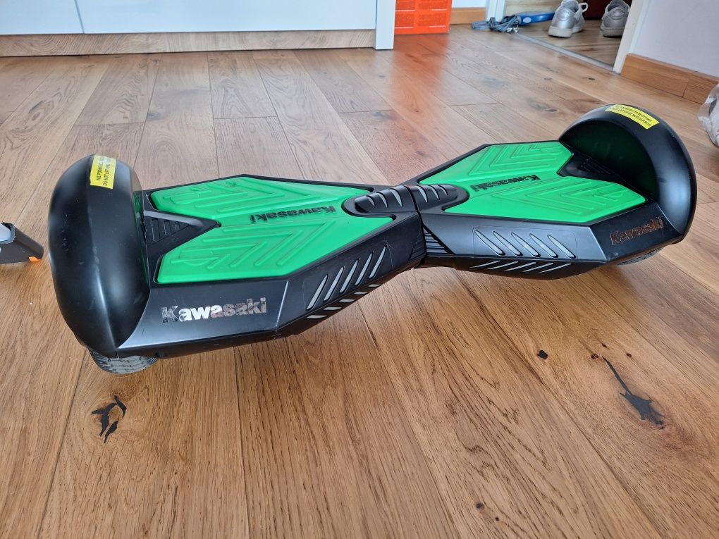 Hoverboard Kawasaki – stan bardzo dobry + futerał i ładowarka