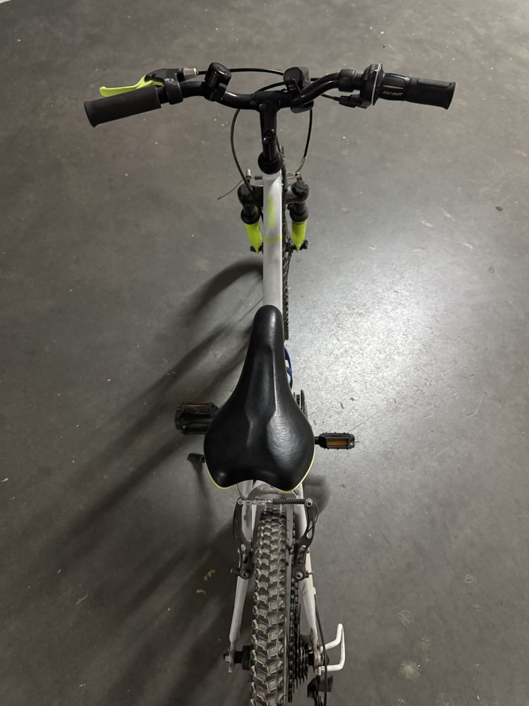 Bicicleta crinaca 6-12anos roda 20, btwin com suspensao como nova