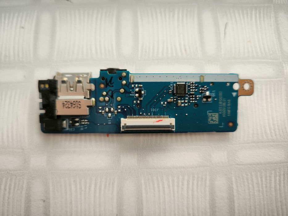 Lenovo yoga Y520 на відновлення, запчастини