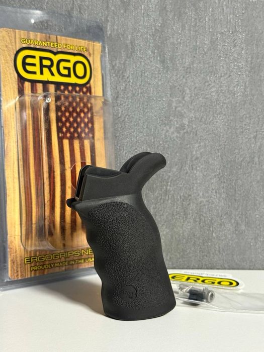 Руківʼя для AR15/AR10 ergo deluxe