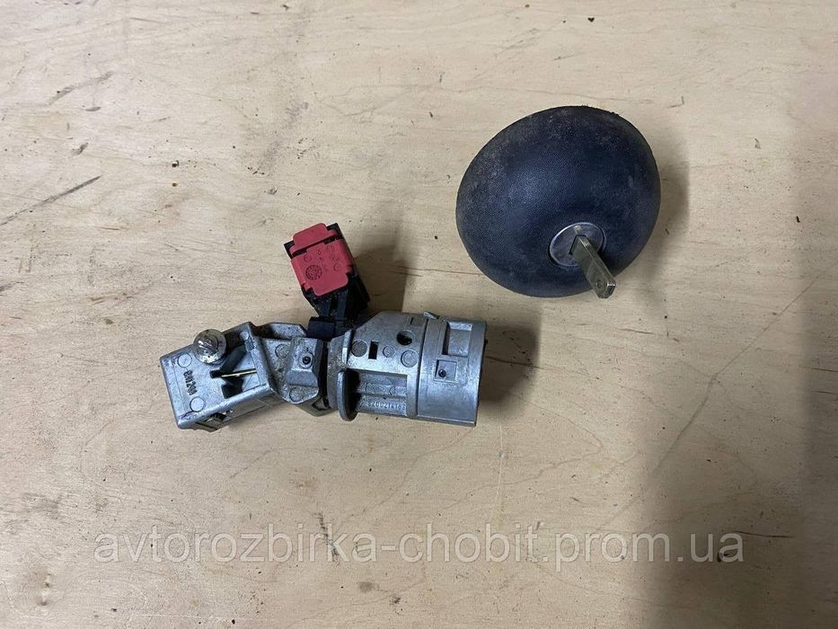 Замок запалювання з кришкою бака для Dacia/Mercedes/Nissan/Opel/Renaul