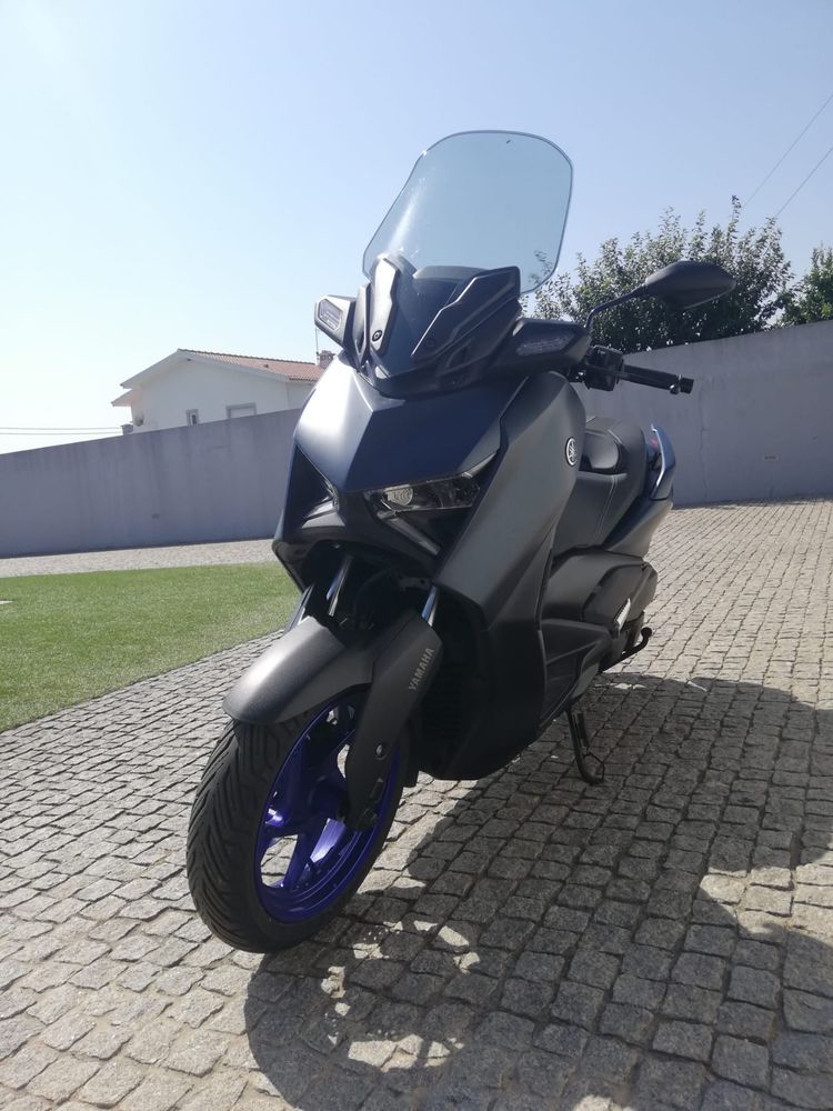 Yamaha X-Max 125