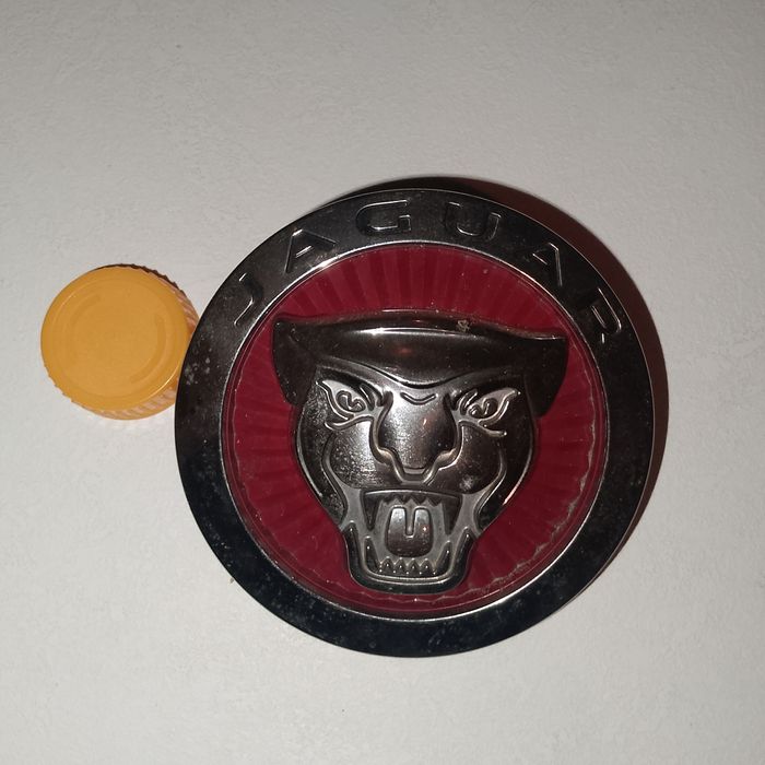 Значок ЯГУАР емблема