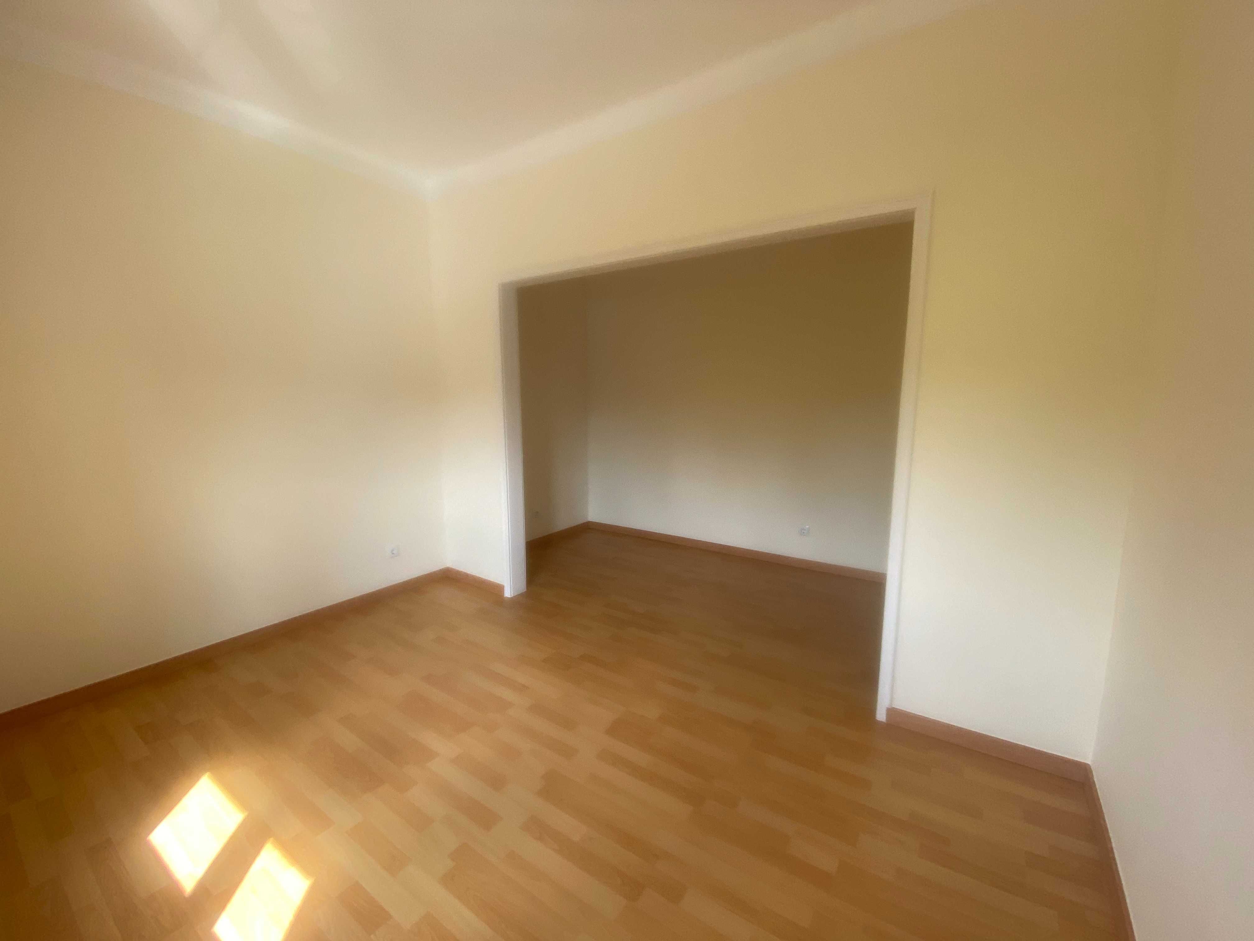 Apartamento T3 centro de Alhandra