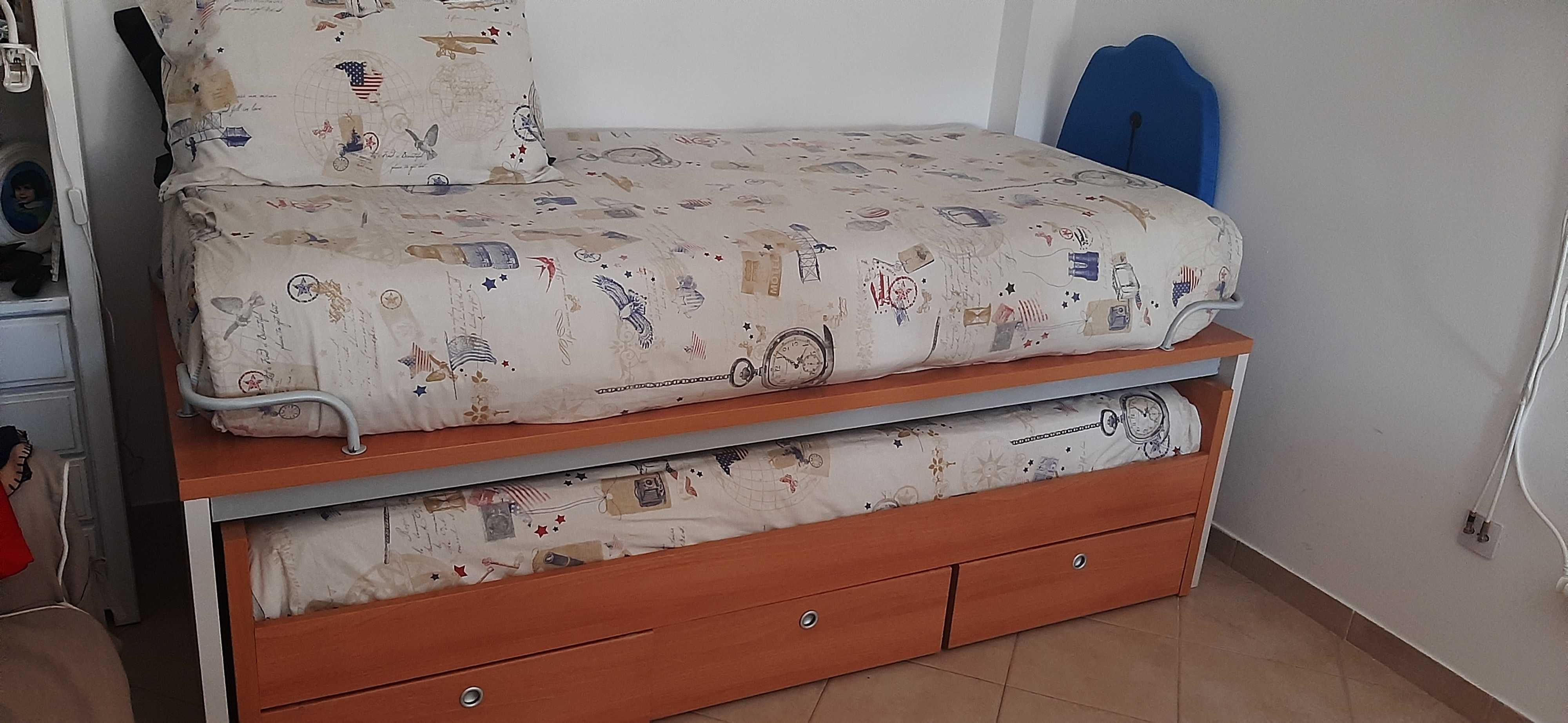 2 Camas criança com 2 colchões